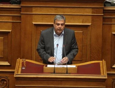Βερναρδάκης: «Δεν έχουν λόγο να ανησυχούν οι κληρικοί, διασφαλίζονται τα δικαιώματά τους»